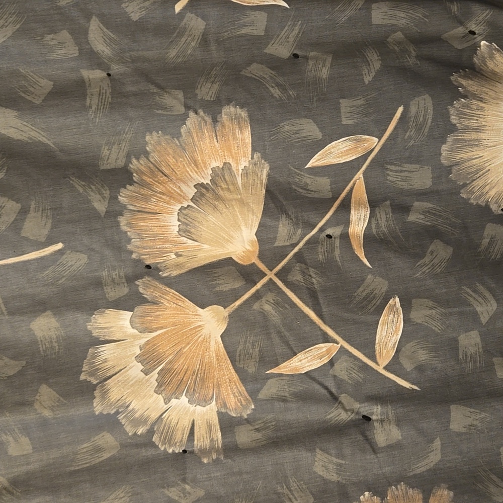 Hand Made Quilt - Picture 5 of 8